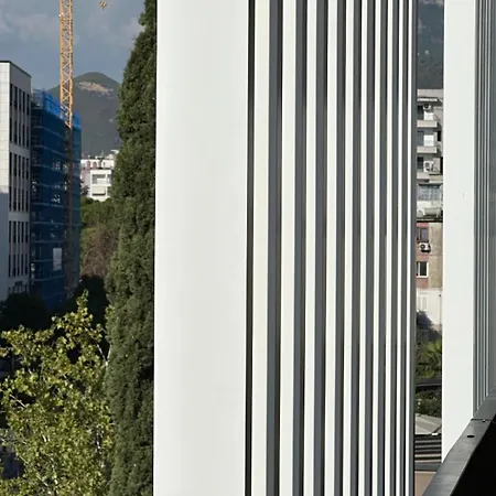 Candor & Hotel 4*